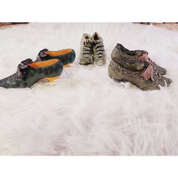 Collectible Miniature Shoe figurines Ceramic Vintage Mini Treasures - Picture 2 of 9